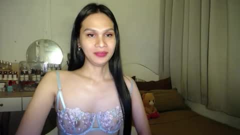 heather_bbyy online show from 11/18/25, 08:35