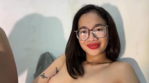 Snapshot of heather_creamycum24 chatting on 10/16/25, 03:40 imani rowe online show from 10/16/25, 03:40