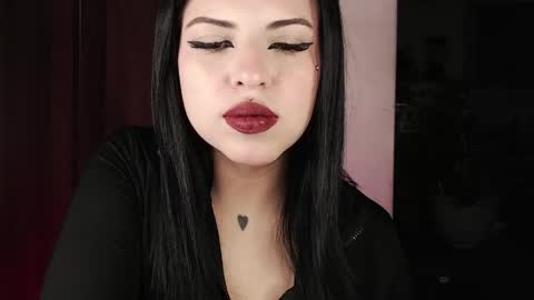 Snapshot of heatherdemonzx_ chatting on 05/29/26, 04:32 HEATHER DEMONZX Please help me to reach 100 thumbs up online show from 05/29/26, 04:32
