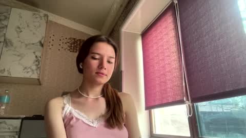 Lili online show from 04/03/26, 12:03