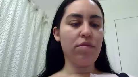 Snapshot of heatwavee chatting on 01/04/25, 01:31 heatwavee online show from 01/04/25, 01:31