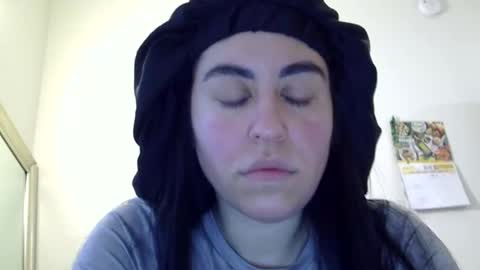 Snapshot of heatwavee chatting on 01/05/25, 12:42 heatwavee online show from 01/05/25, 12:42