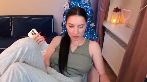 Heaven girl online show from 01/01/25, 03:46