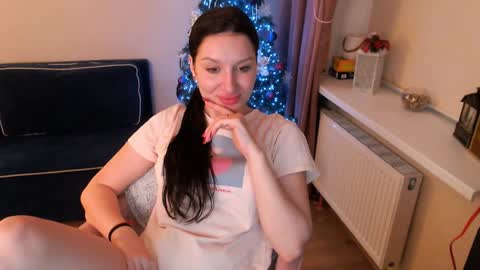 Heaven girl online show from 01/13/25, 12:19