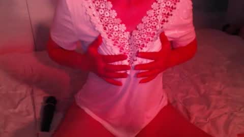 Snapshot of heavenlykiss chatting on 11/25/25, 08:25 Chani online show from 11/25/25, 08:25