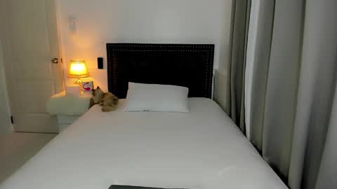 Snapshot of heavenlytransx chatting on 02/27/26, 06:08 ITS FREE TO ASK online show from 02/27/26, 06:08