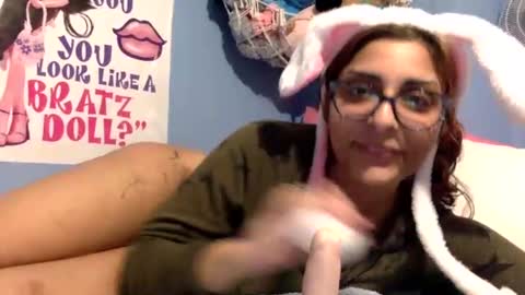 Snapshot of heavensbunny chatting on 03/10/25, 03:56 heaven the muslim slut online show from 03/10/25, 03:56