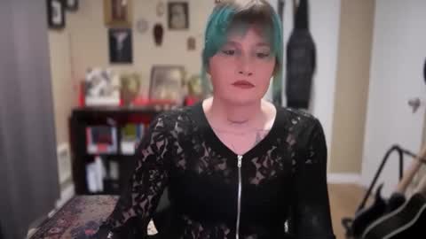 Saoirse online show from 12/04/24, 05:05