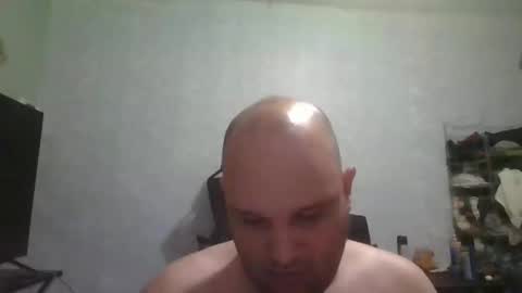 Snapshot of heavy_rebellxc chatting on 12/26/24, 07:13 Heavy Rebell online show from 12/26/24, 07:13