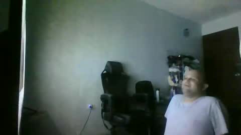 Snapshot of heavy_rebellxc chatting on 01/06/25, 07:31 Heavy Rebell online show from 01/06/25, 07:31