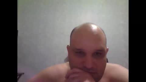 Snapshot of heavy_rebellxc chatting on 01/11/25, 09:04 Heavy Rebell online show from 01/11/25, 09:04