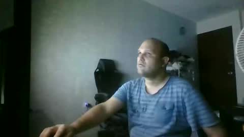 Snapshot of heavy_rebellxc chatting on 01/20/25, 07:04 Heavy Rebell online show from 01/20/25, 07:04