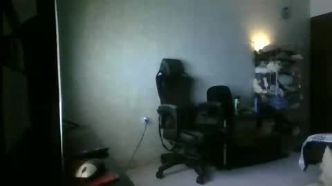 Snapshot of heavy_rebellxc chatting on 01/22/25, 07:03 Heavy Rebell online show from 01/22/25, 07:03