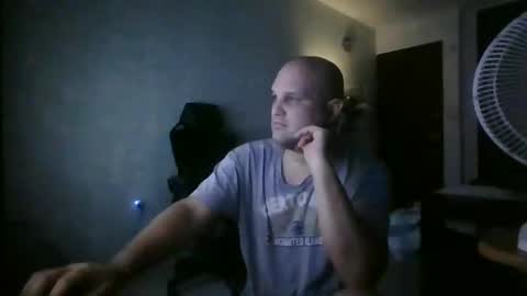 Snapshot of heavy_rebellxc chatting on 02/25/25, 07:09 Heavy Rebell online show from 02/25/25, 07:09