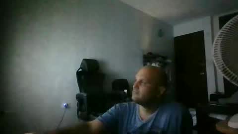 Snapshot of heavy_rebellxc chatting on 03/02/25, 06:48 Heavy Rebell online show from 03/02/25, 06:48