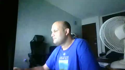 Snapshot of heavy_rebellxc chatting on 09/15/25, 04:45 Heavy Rebell online show from 09/15/25, 04:45