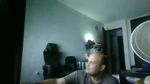 Snapshot of heavy_rebellxc chatting on 10/01/25, 03:12 Heavy Rebell online show from 10/01/25, 03:12