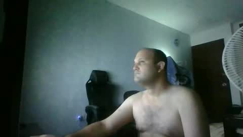 Snapshot of heavy_rebellxc chatting on 10/05/25, 06:34 Heavy Rebell online show from 10/05/25, 06:34