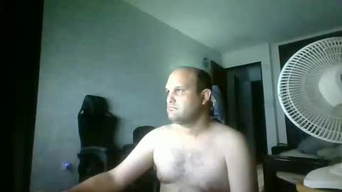 Snapshot of heavy_rebellxc chatting on 10/21/25, 02:23 Heavy Rebell online show from 10/21/25, 02:23