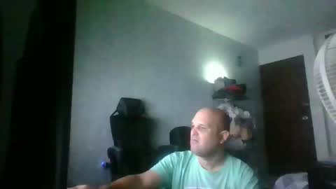 Snapshot of heavy_rebellxc chatting on 05/26/26, 04:41 Heavy Rebell online show from 05/26/26, 04:41