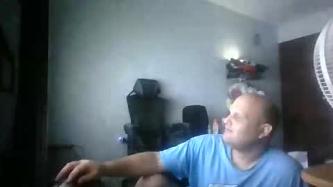 Snapshot of heavy_rebellxc chatting on 06/08/26, 06:25 Heavy Rebell online show from 06/08/26, 06:25