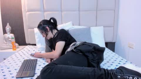 Keira Hecate online show from 03/08/25, 07:42