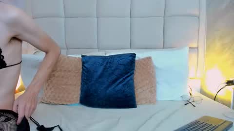 Keira Hecate online show from 09/10/25, 09:04