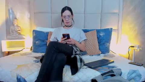 Keira Hecate online show from 10/09/25, 07:56