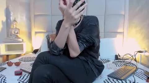 Keira Hecate online show from 12/14/25, 05:18