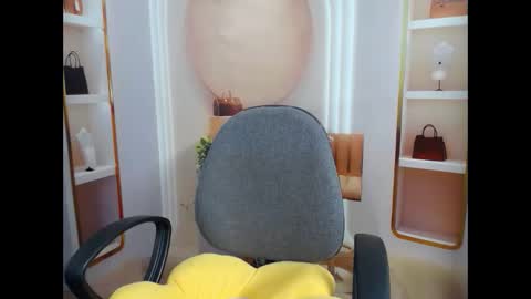 love bug online show from 04/08/26, 05:13