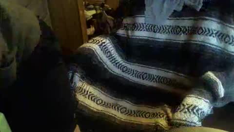 hecomesagain online show from 10/24/25, 07:43