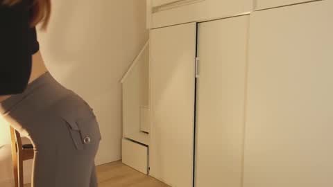 Jeen online show from 12/15/24, 01:54