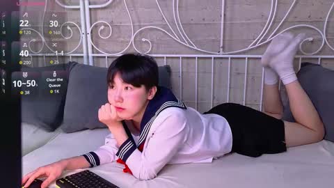 HEEJIN online show from 12/16/25, 04:28