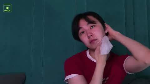 Snapshot of heejinwang chatting on 06/14/26, 10:28 HEEJIN online show from 06/14/26, 10:28