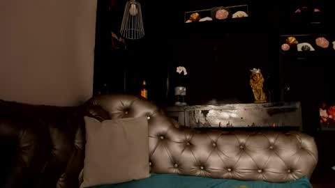 heellboy_ online show from 11/30/25, 03:32