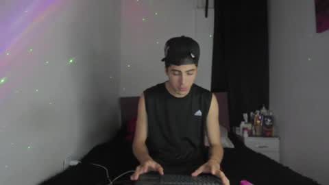 Snapshot of heellboy_ chatting on 04/30/26, 06:20 heellboy_ online show from 04/30/26, 06:20