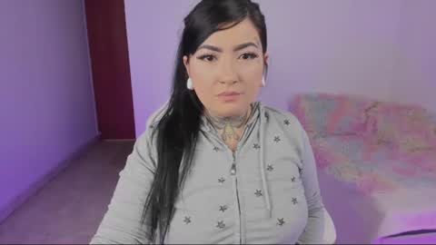 Snapshot of heey_kitty chatting on 06/11/26, 11:41 IM EMY online show from 06/11/26, 11:41