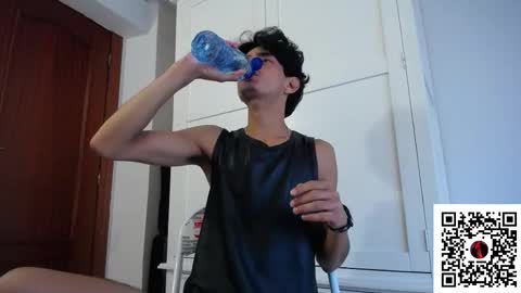 Snapshot of hefestion_ chatting on 10/23/25, 04:17 hefestion_ online show from 10/23/25, 04:17