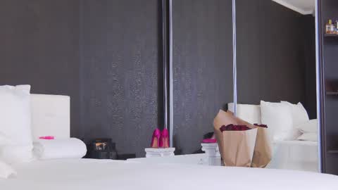 Helen online show from 03/11/25, 02:32