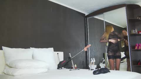 Helen online show from 02/28/26, 02:12