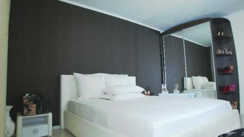 Helen online show from 04/09/26, 12:10