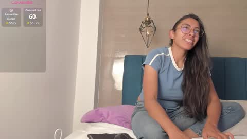 heidi_feuer online show from 10/15/25, 12:49