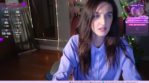 Snapshot of heidiluceous chatting on 01/13/25, 09:52 Heidi brunette Foxy red head and Carrie blondie online show from 01/13/25, 09:52