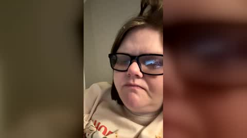 heidimackey2 online show from 04/19/26, 06:10