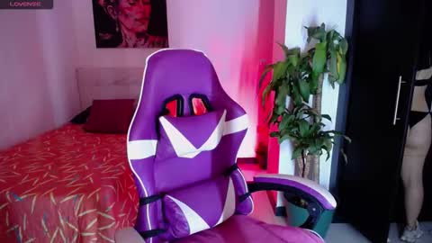 Heidy online show from 10/24/25, 01:18