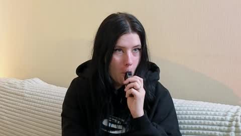 Snapshot of heikedowtin chatting on 04/06/26, 08:26 Sabrina good girl online show from 04/06/26, 08:26