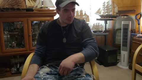 xxScubaStevexx online show from 04/08/26, 06:08