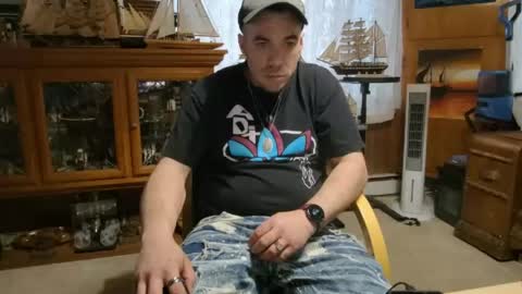 xxScubaStevexx online show from 04/13/26, 11:32