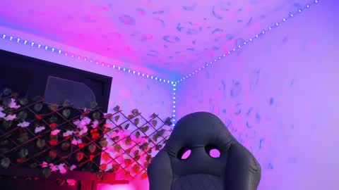 Snapshot of heka_prudence chatting on 02/05/25, 03:45 Heka Prudence online show from 02/05/25, 03:45