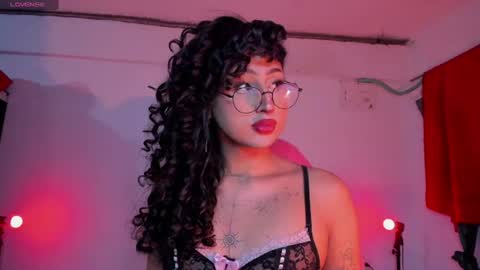 Snapshot of heka_prudence chatting on 07/20/26, 04:49 Heka Prudence online show from 07/20/26, 04:49
